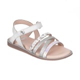 Sandalia en piel con tiras y cierre de velcro
