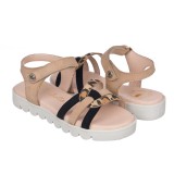 Sandalia toda en piel con suela hiper flexible.