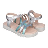 Sandalia toda en piel con suela hiper flexible.