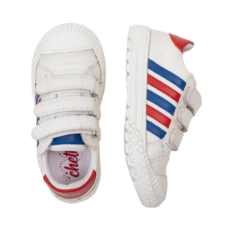 Deportivo tres velcros. Blanco