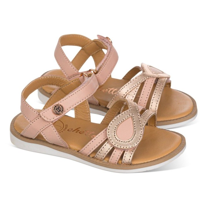 Sandalia en piel con velcro
