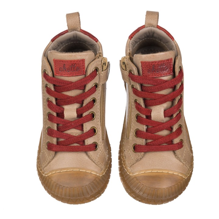 Botin de cordones en piel