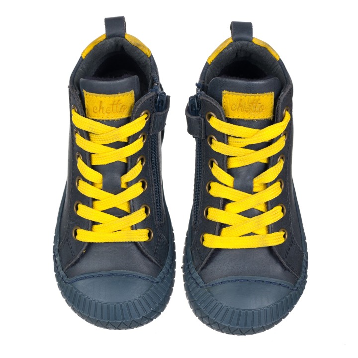 Botin de cordones en piel