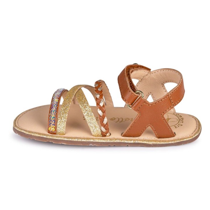 SANDALIA BAREFOOT MOKA - TIRAS DORADAS Y VELCRO AJUSTABLE