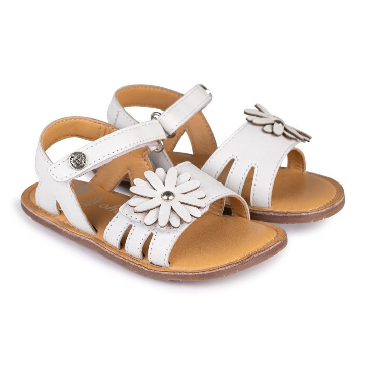 SANDALIA BAREFOOT BLANCA – FLOR EN RELIEVE Y ELEGANCIA ATEMPORAL