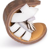 SANDALIA BAREFOOT BLANCA – FLOR EN RELIEVE Y ELEGANCIA ATEMPORAL