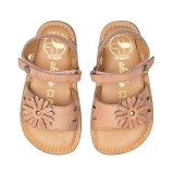 SANDALIA BAREFOOT ROSA – FLOR DELICADA Y SUAVIDAD PASTEL
