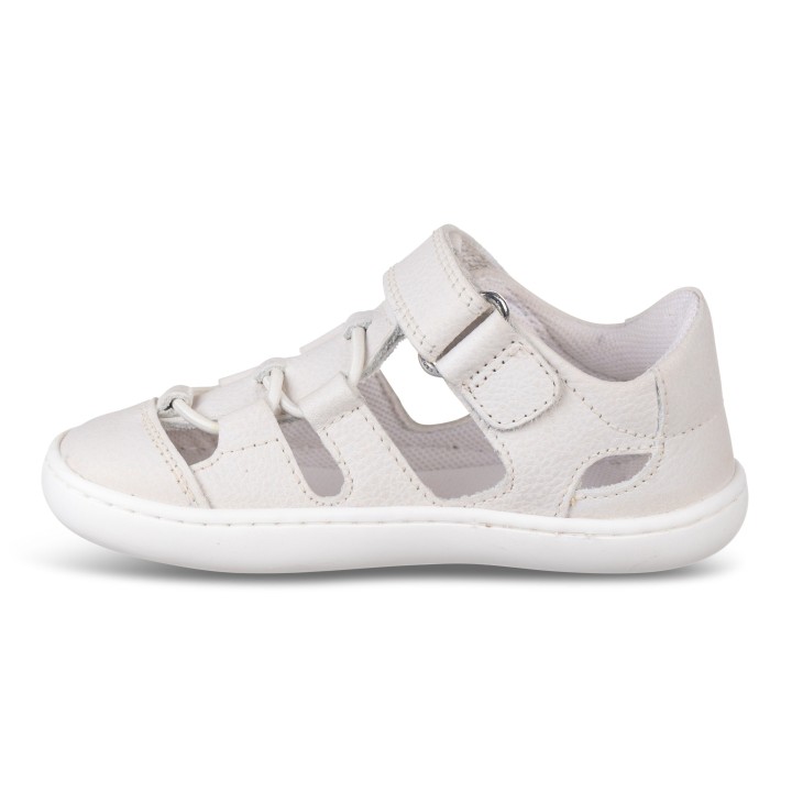 SANDALIA CERRADA BAREFOOT BLANCO – ELEGANCIA Y COMODIDAD