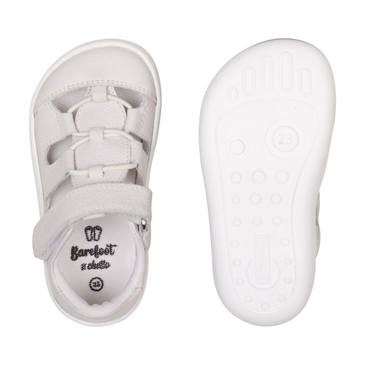 SANDALIA CERRADA BAREFOOT BLANCO – ELEGANCIA Y COMODIDAD