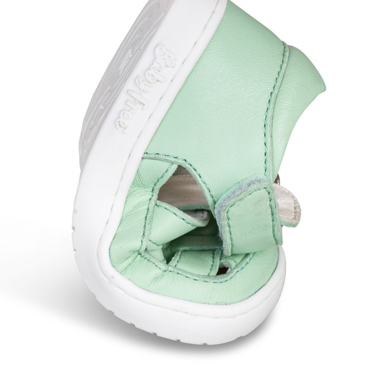 SANDALIA BAREFOOT SEMIABIERTA BABY FREE VERDE