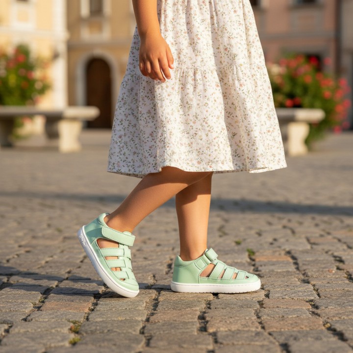 SANDALIA BAREFOOT SEMIABIERTA BABY FREE VERDE