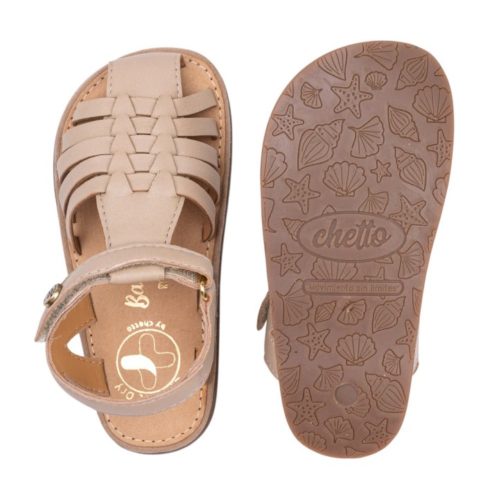 SANDALIA BAREFOOT PIEL CHETTO CANGREJERA TRENZADA TAUPE
