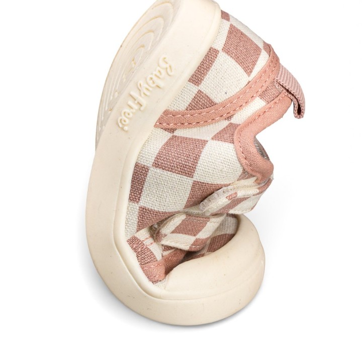 ZAPATILLA BAREFOOT BABY FREE ROSA CUADROS