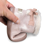 BOTÍN BAREFOOT CHETTO LAZO ROSA BRILLO